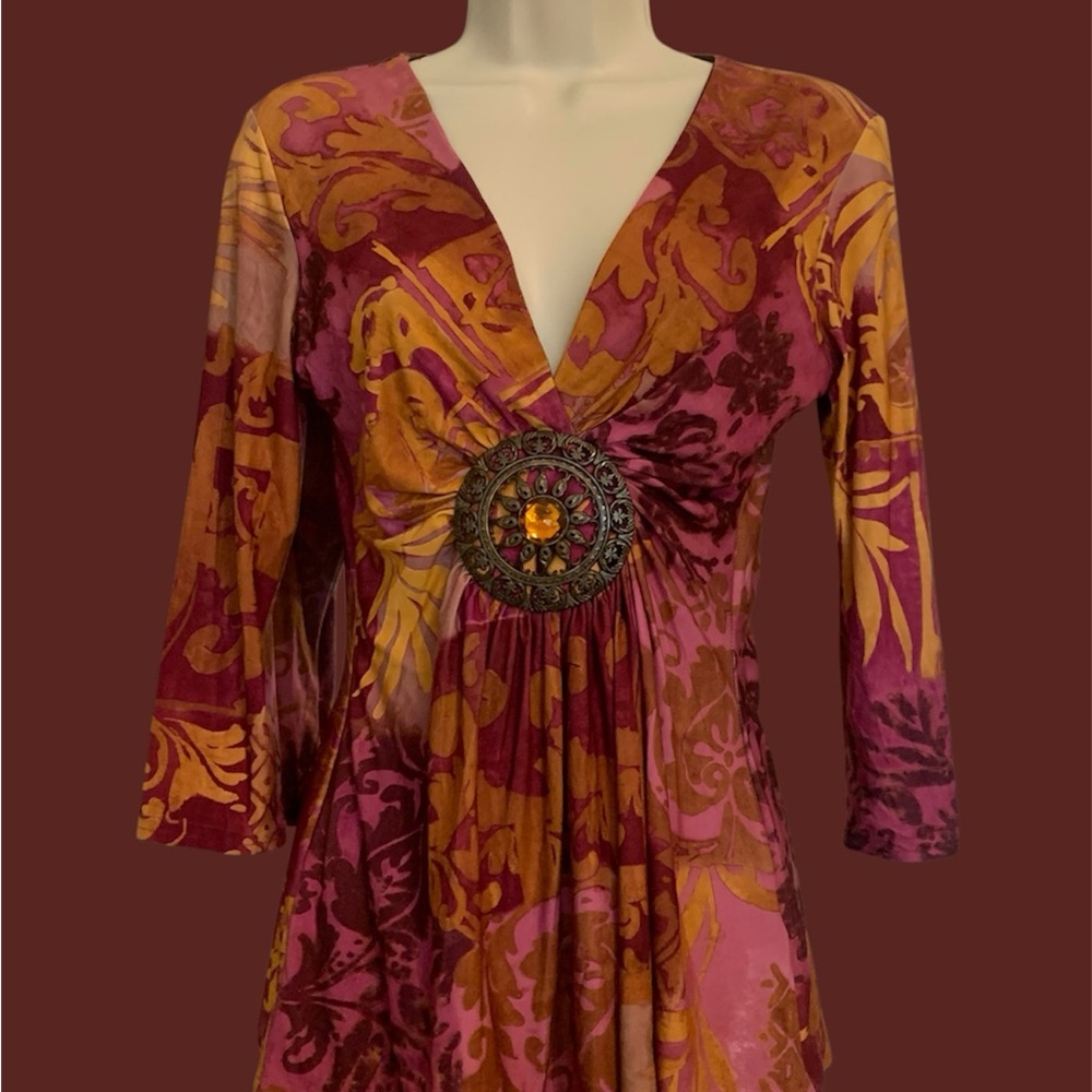 Vtg jewel tone gold purple deep V boho Top Ornate metal Medallion center jewel S